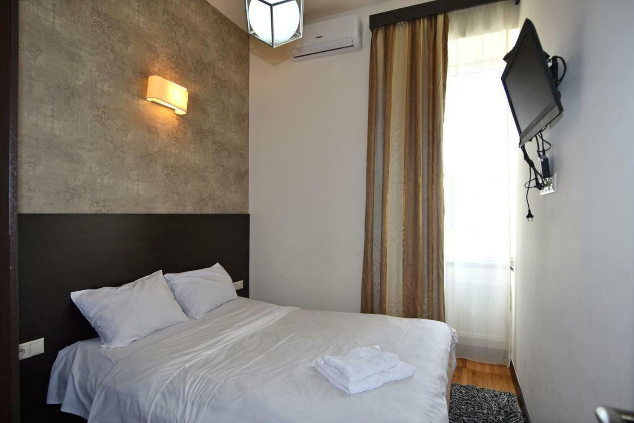 Rent Inn Yerevan On Sakharov Square Dış mekan fotoğraf